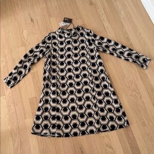 Geometric Long Sleeve A-Line Dress Kneelength - Black and Cream